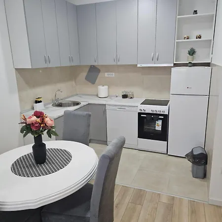 Miss Lux * Mladenovac (Belgrade)